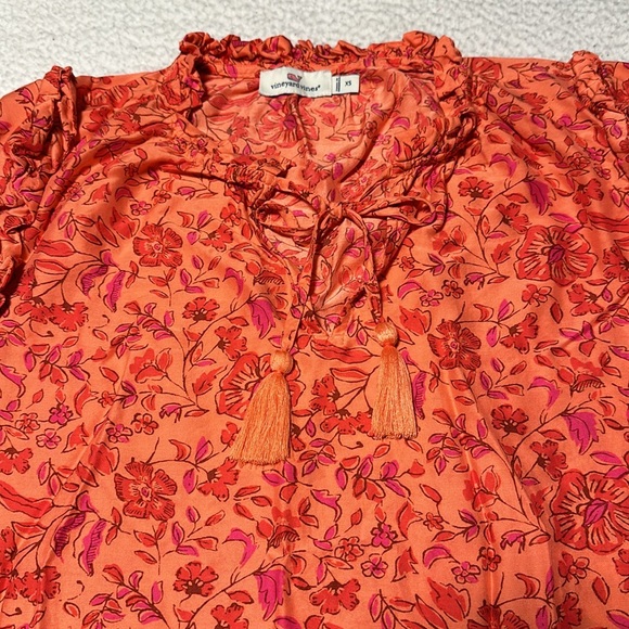 Vineyard Vines Ladies Floral Ruffle Popover, EUC (Wore Once), Size XS - Picture 5 of 10